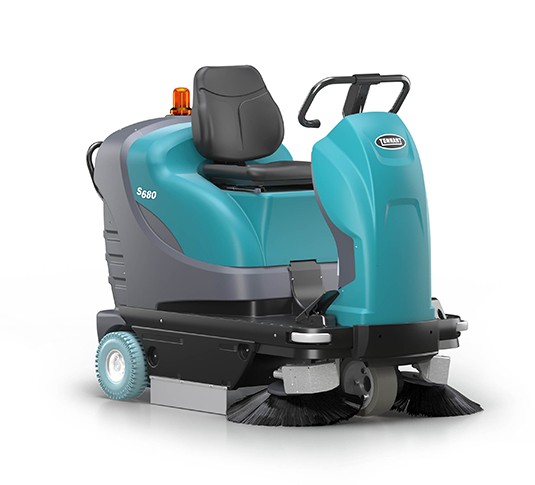 Tennant S680 Compact Battery Ride-On Sweeper